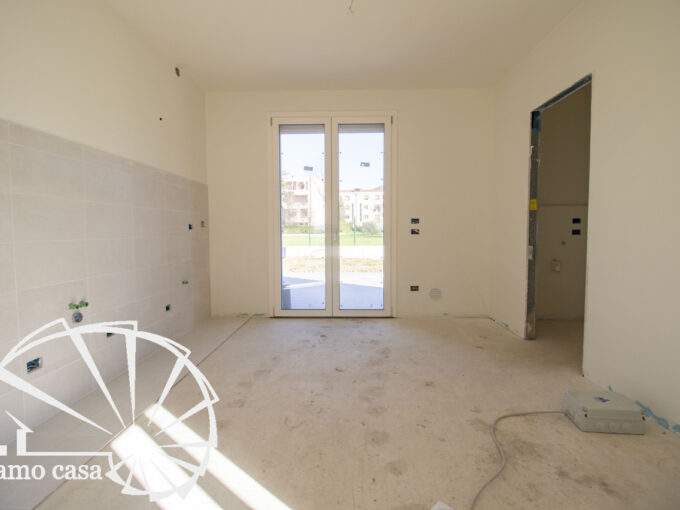 Galceti. Appartamento piano terra con giardino di 350 mq. Nuovo | RIF. DC620 -  3 GALCETI