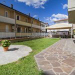 Montale. Villa bifamiliare libera su quattro lati con giardino