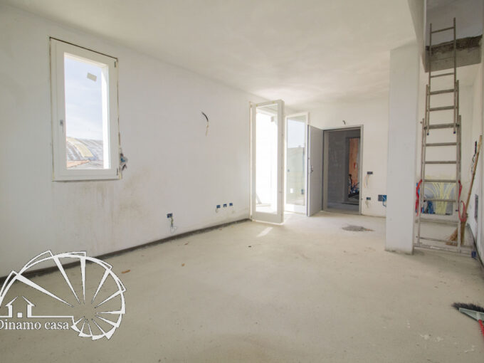Agliana. Ultimo piano di 3 vani con terrazza e soffitta praticabile. Nuovo. | RIF. DC280 - 18