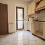 Tavola. Terratetto di 4 vani da ristrutturare con 3 camere. | RIF. DC169 TAVOLA