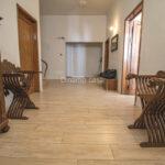 ZARINI. BIFAMILIARE 7 VANI CON GIARDINO PAVIMENTATO E SOFFITTA. | RIF. MB490