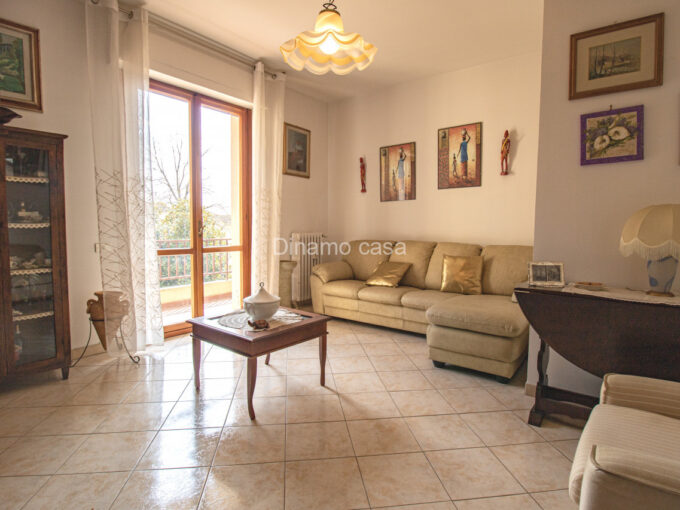 PAPERINO. APPARTAMENTO 5 VANI DI 110 MQ CON BALCONE. | RIF. MB279