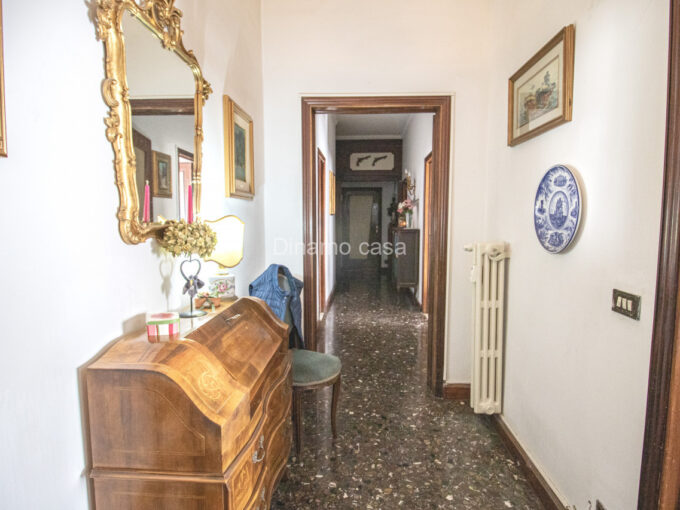 SOCCORSO. APPARTAMENTO 6 VANI DI 180 MQ AL 5 PIANO CON ASCENSORE | RIF. DC278