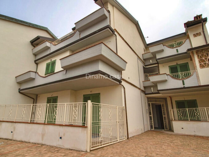 CASALE. APPARTAMENTO 3 VANI  AL PRIMO PIANO CON POSTO AUTO. NUOVO | RIF. DC260