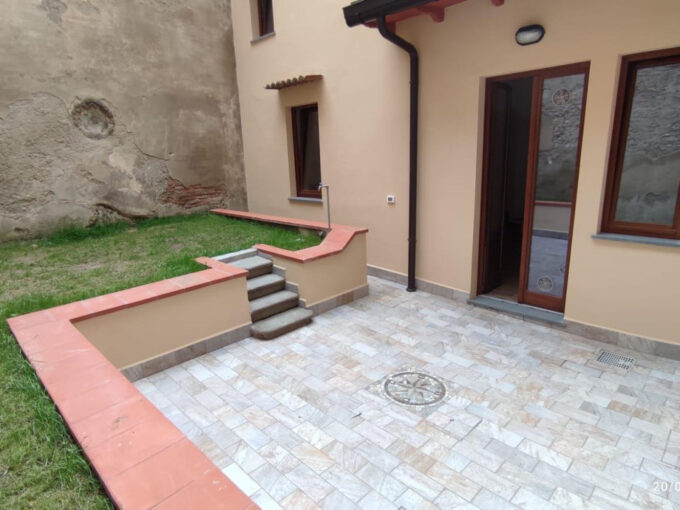 CENTRO STORICO. AFFITTO APPARTAMENTO DI 80 MQ  CON GIARDINO. | RIF. MB1200