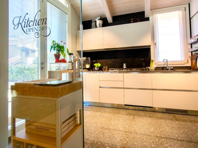 Villa Moderna - Poggio a Caiano | RIF. DC1050