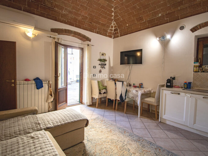 Zarini. Appartamento bilocale al piano terra con cantina. | RIF. DC138